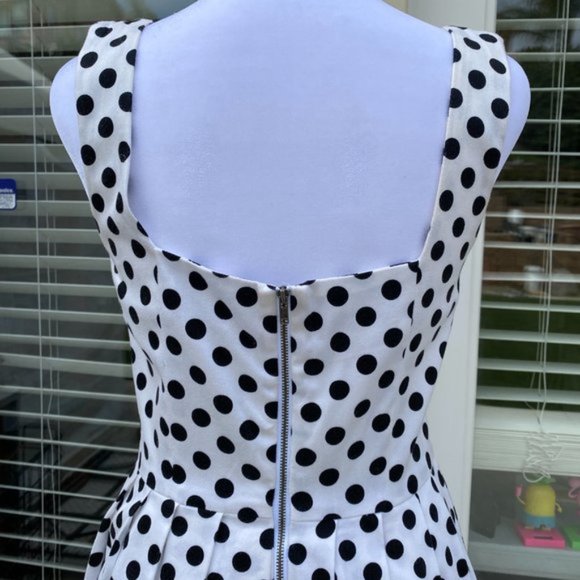 🚀SOLD🧨Mid 2000's Betsey Johnson White w/ Black polka dot - Picture 8 of 16